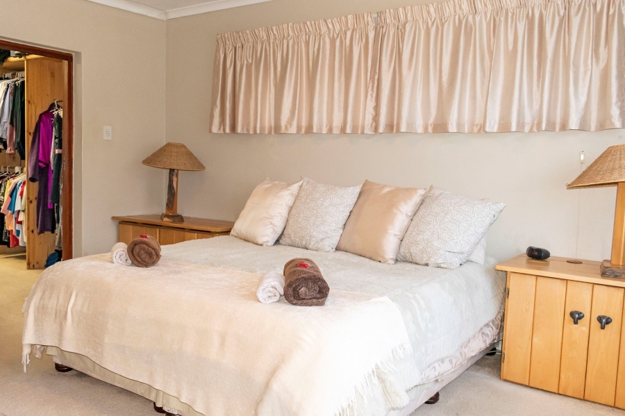 4 Bedroom Property for Sale in Theescombe Eastern Cape